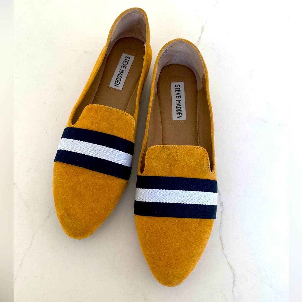 Steve Madden suede flats with ribbon trim. Size 7.5.